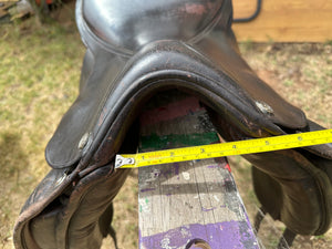 15 3/4” trainers dressage saddle